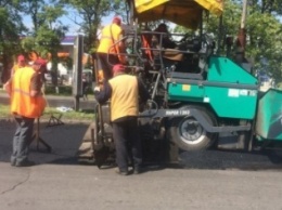 Губернатор Донецкой области Павел Жебривский проверил, как в Мариуполе ремонтируются дороги
