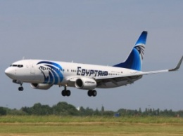 Авария самолета EgyptAir скорее теракт, чем неисправность, - министр авиации Египта