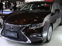 Toyota отзовет в РФ больше 7,5 тысяч Camry и Lexus