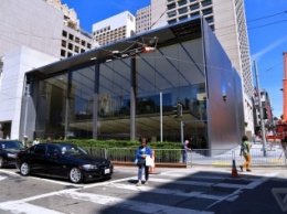 Фотогалерея: Первый магазин Apple Store в новом дизайне