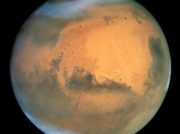 Телескоп Hubble сделал новые фото Марса во время сближения с Землей