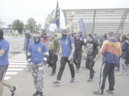 "Азов" продолжил митинг в аэропорту Борисполь (ФОТО)