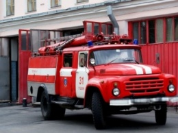 В Москве из горящего здания выпрыгнул мужчина и в результате скончался