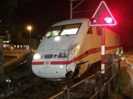 В Швейцарии 17 человек пострадали при столкновении скоростного поезда и автобуса