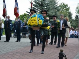 Французы почтили память жертв концлагеря «медленной смерти» на Львовщине (фото)