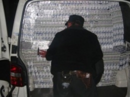 Контрабандист пытался сбежать с 57 тысячами пачек сигарет