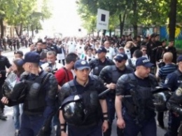 Полиция эвакуировала участников ЛГБТ-марша в Кишиневе