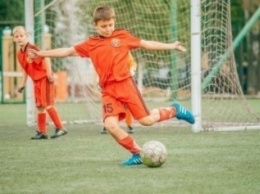 Пятилетних запорожцев приглашают бесплатно заниматься футболом