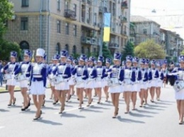 В Харькове 4 тысячи студентов откликнулись парадом на День Европы
