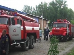 В Луганске горел заброшенный склад (ФОТО)