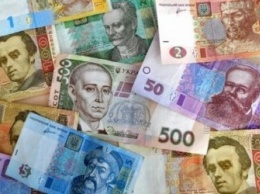 Средняя зарплата в Украине выросла на четверть