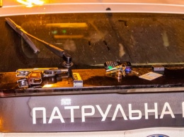 В Днепре полиция задержала мужчину с оружием и гранатой в машине