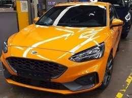 Агрессивный и мощный. Фото хэтчбека Ford Focus ST