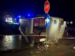 В Польше перевернулся автобус, есть погибший