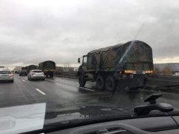 В ожидании новой волны протестов в Париж стягивают силовиков и вводят бронетехнику