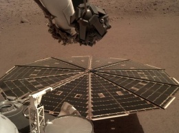 Впервые в истории: космический аппарат InSight записал шум ветра на Марсе (видео)