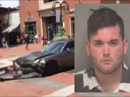 В США признали виновным водителя, который наехал на демонстрантов в Шарлоттсвилле