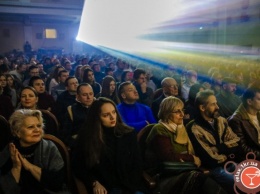 Криворожан ждет предновогодняя шоу-программа и премьерные показы фильмов в кинотеатрах города