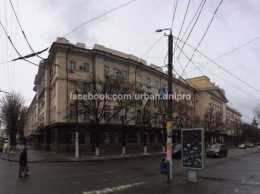 В Днепре отреставрировали фасад исторического здания «Приднепровской железной дороги»