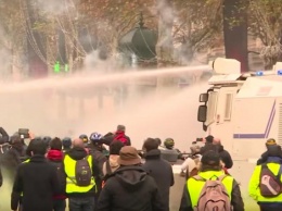 Франция исследует причастности России к организации протестов "желтых жилетов"