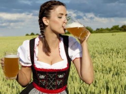 Стало известно, как пиво влияет на интимную жизнь