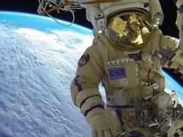 В открытом космосе: российские космонавты спасли Тони Старка