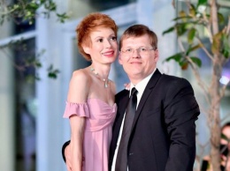 Новая возлюбленная похудевшего Павла Розенко показала совместное фото в метро