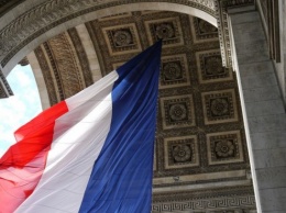 Парламент Франции завтра проголосует о вотуме недоверия правительству