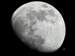 "Замахнулись на неизвестное": ученые хотят раскрыть секреты темной стороны Луны, подробности