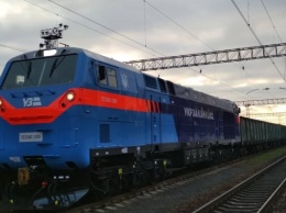 "Укрзализныця" получила 8 локомотивов производства General Electric, первый уже ушел в рейс