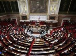 Нацсобрание Франции не поддержало вотум недоверия правительству