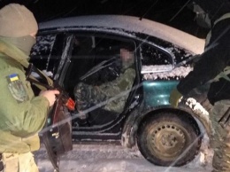 На Буковине со стрельбой задержали авто с пьяным контрабандистом за рулем