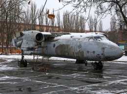 В Военной академии начали собирать новый тренажер - транспортный самолет Ан-26