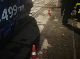 Трамвайное ДТП на Николаевской дороге: пострадала молодая девушка