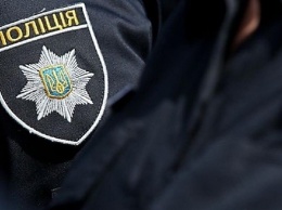 В Одессе задержали мужчин, закрашивающих краской дорожную разметку