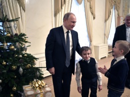 ''Главный Санта страны'': Путин разозлил россиян историей с ''хрустальным мальчиком''