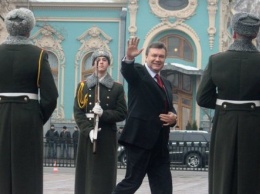 Украинец рассказал, как «мотал срок» Янукович: «Водку ему привозили в коробках»