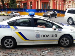 В Киеве группа на Mitsubishi с военными номерами избила и похитила мужчину: введен план "Перехват"