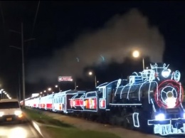 В Колумбии запустили рождественский поезд