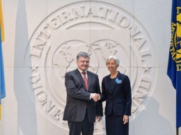 Порошенко: МВФ одобрил программу помощи для Украины на 14 месяцев на сумму 3,9 млрд долларов