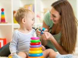 Активность мозга матери влияет на внимание ребенка в процессе игры