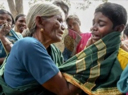 В Индии от отравления едой в храме погибли 15 человек