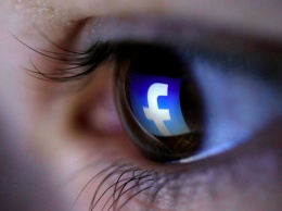 Facebook передавал данные пользователей третьим компаниям