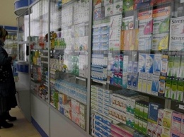 В три раза больше нормы: Минздрав Крыма оценил аптечную сеть региона