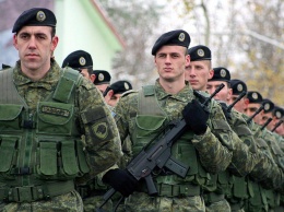 Запад продолжает раскалывать Сербию, делая рукопожатными косовских бандитов