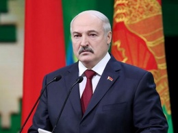 Лукашенко объяснил появление "мерседесов и телок" в конспекте чиновника