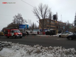 В ДТП перед кольцом Автовокзала в Кривом Роге перевернулась ГАЗель, пострадало 8 человек (фото)
