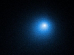 NASA показало "самую яркую комету года" на фото
