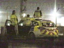 Полиция задержала двух человек, которые запускали дроны в аэропорту Лондона