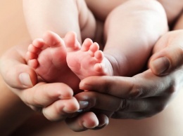 Уникальные близнецы родились с разницей в 15 лет: "врачи запретили маме больше рожать"